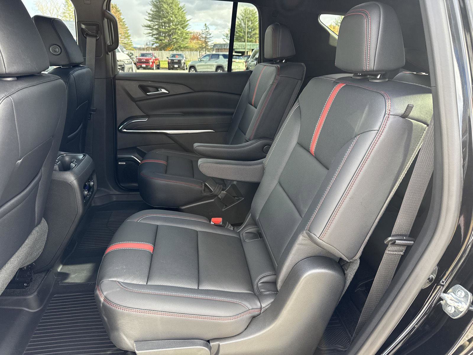 New 2026 Chevrolet Traverse RS w/ LPO, Floor Liner Package image 12