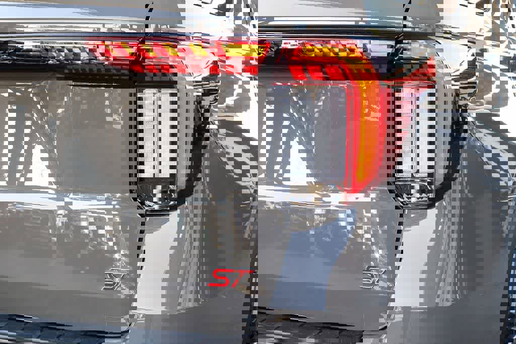 New 2026 Ford Explorer ST w/ Sun And Sound Package image 9