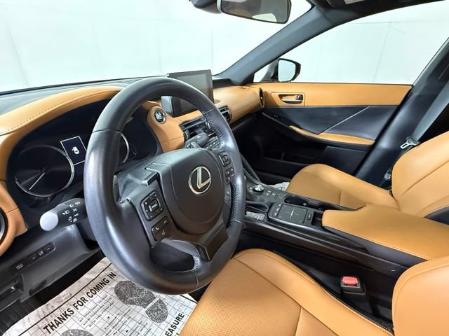 Used 2025 Lexus IS 350 F Sport RWD image 15