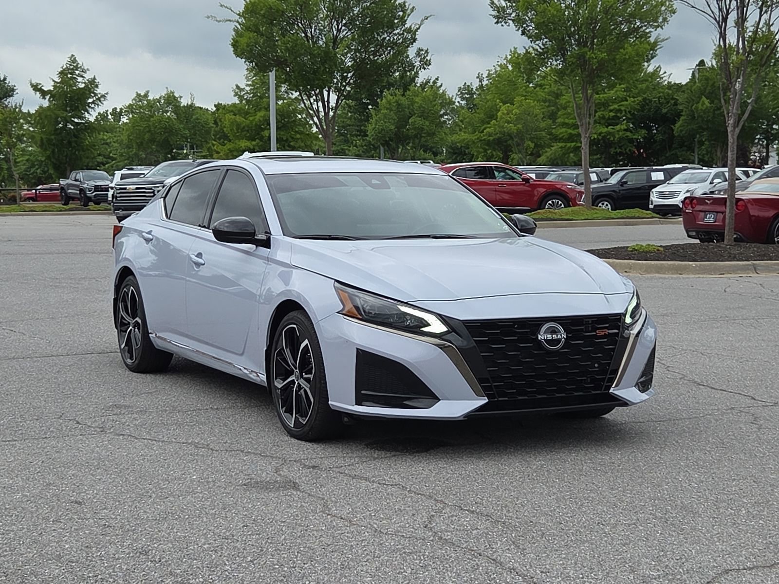 Used 2024 Nissan Altima 2.5 SR w/ SR Premium Package FWD image 1