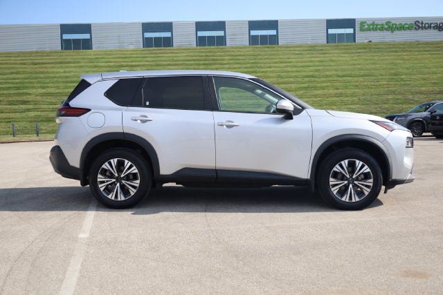 Certified 2023 Nissan Rogue SV AWD/4WD image 4