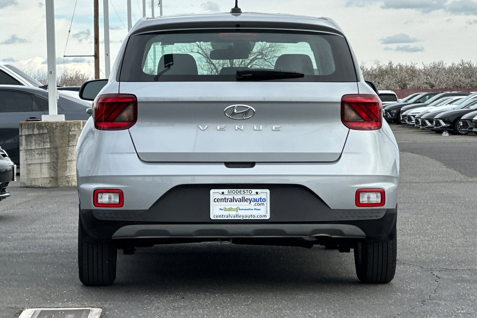 Used 2023 Hyundai Venue SE image 5