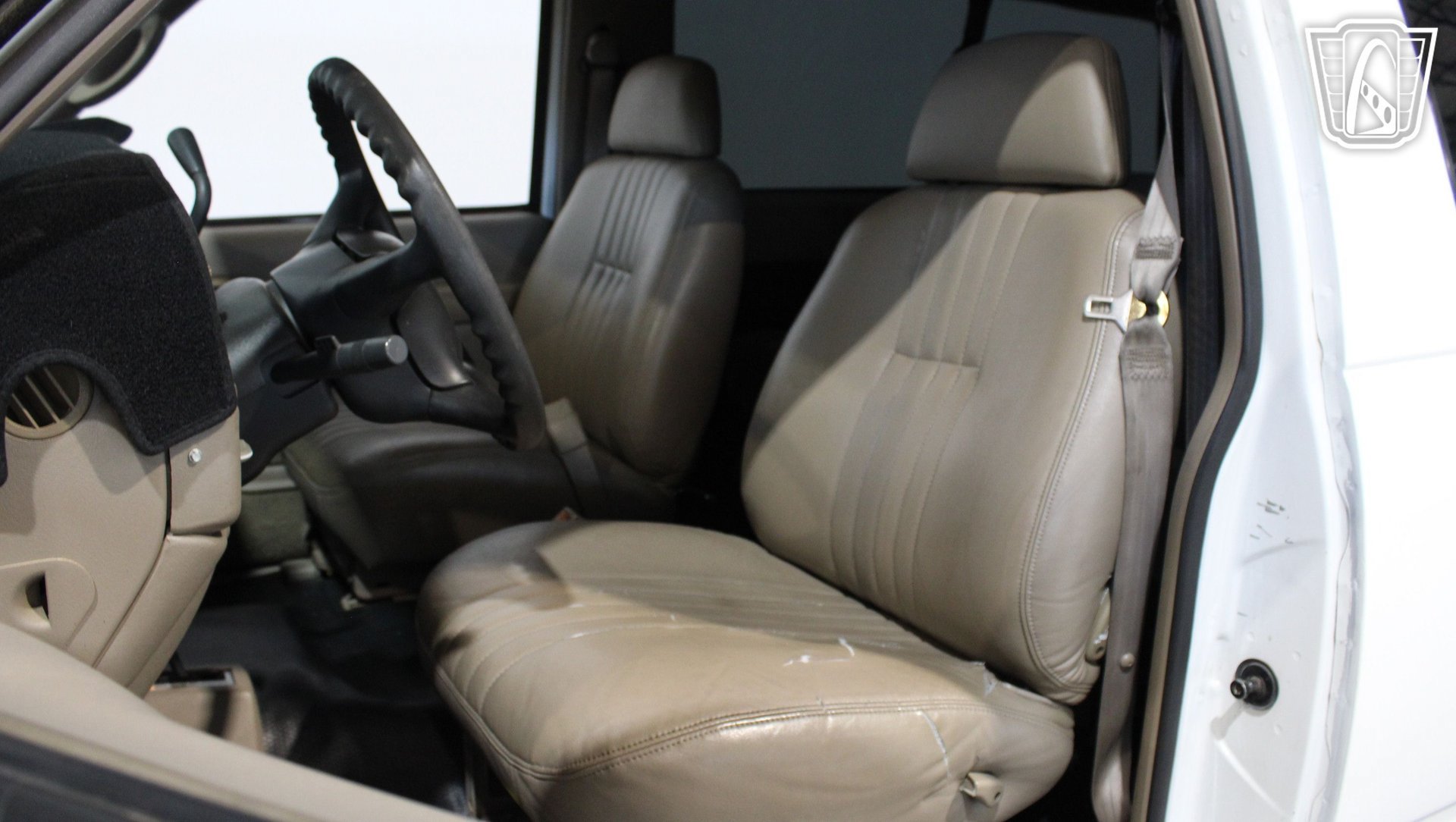 Used 1999 Chevrolet Tahoe 4WD 2-Door image 33