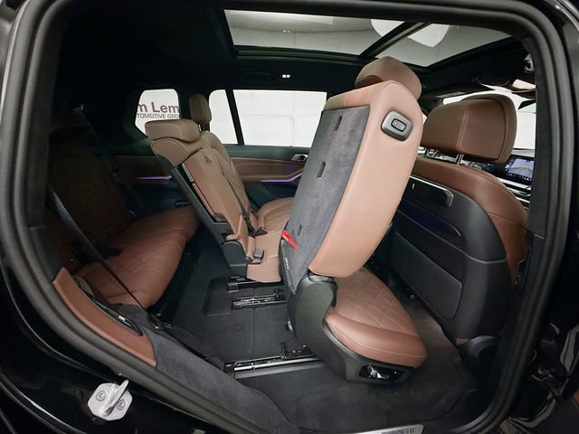 Used 2026 BMW X7 xDrive40i AWD/4WD image 29