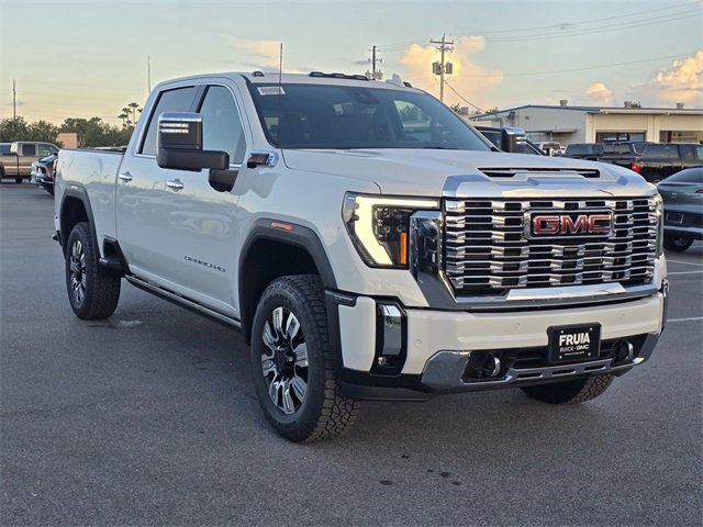 New 2026 GMC Sierra 2500 Denali w/ Denali Reserve Package image 3