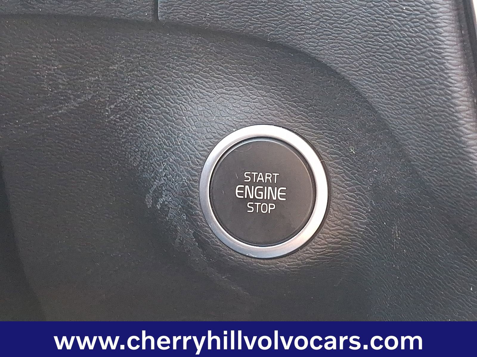 Certified 2023 Volvo XC40 B5 Core w/ Climate Package image 26