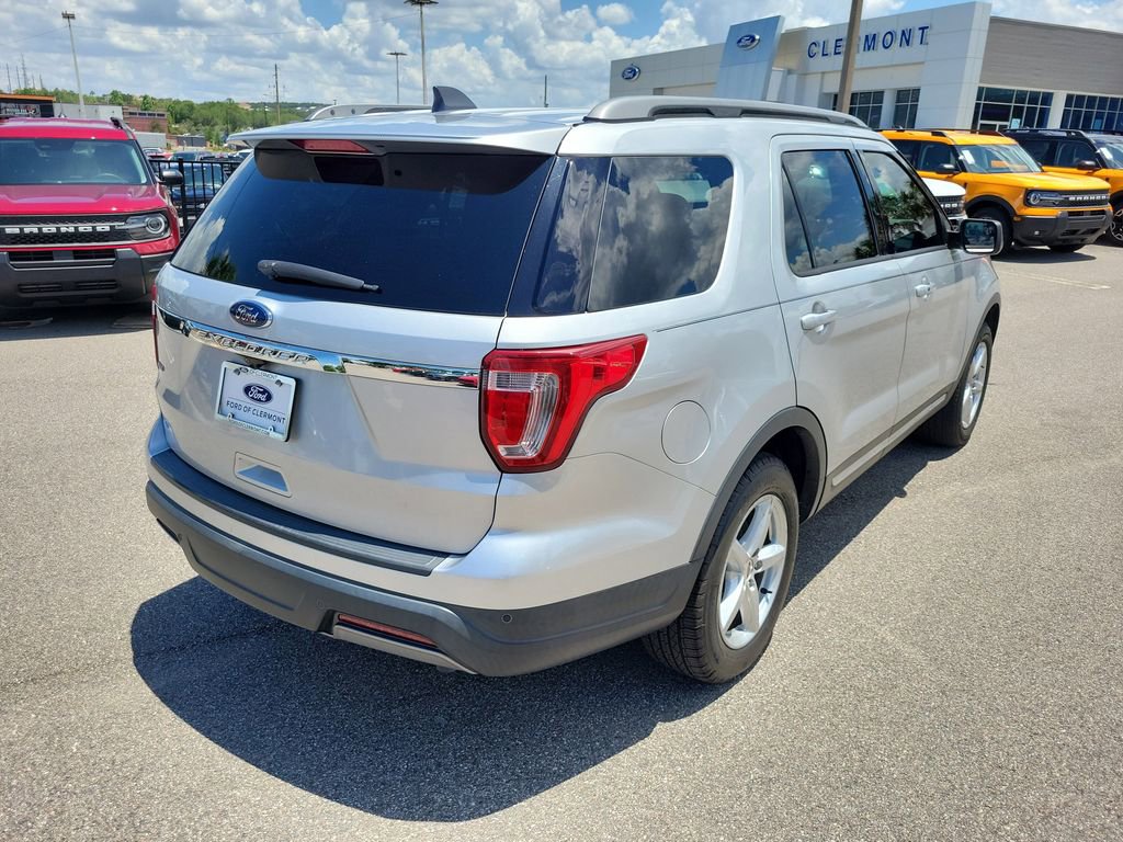 Used 2019 Ford Explorer XLT FWD image 5