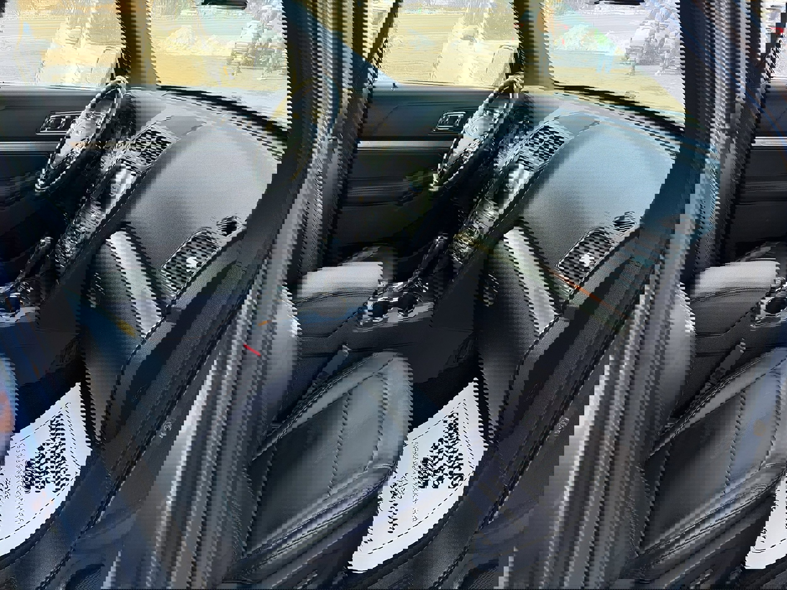 Used 2019 Ford Explorer XLT w/ Equipment Group 202A image 5