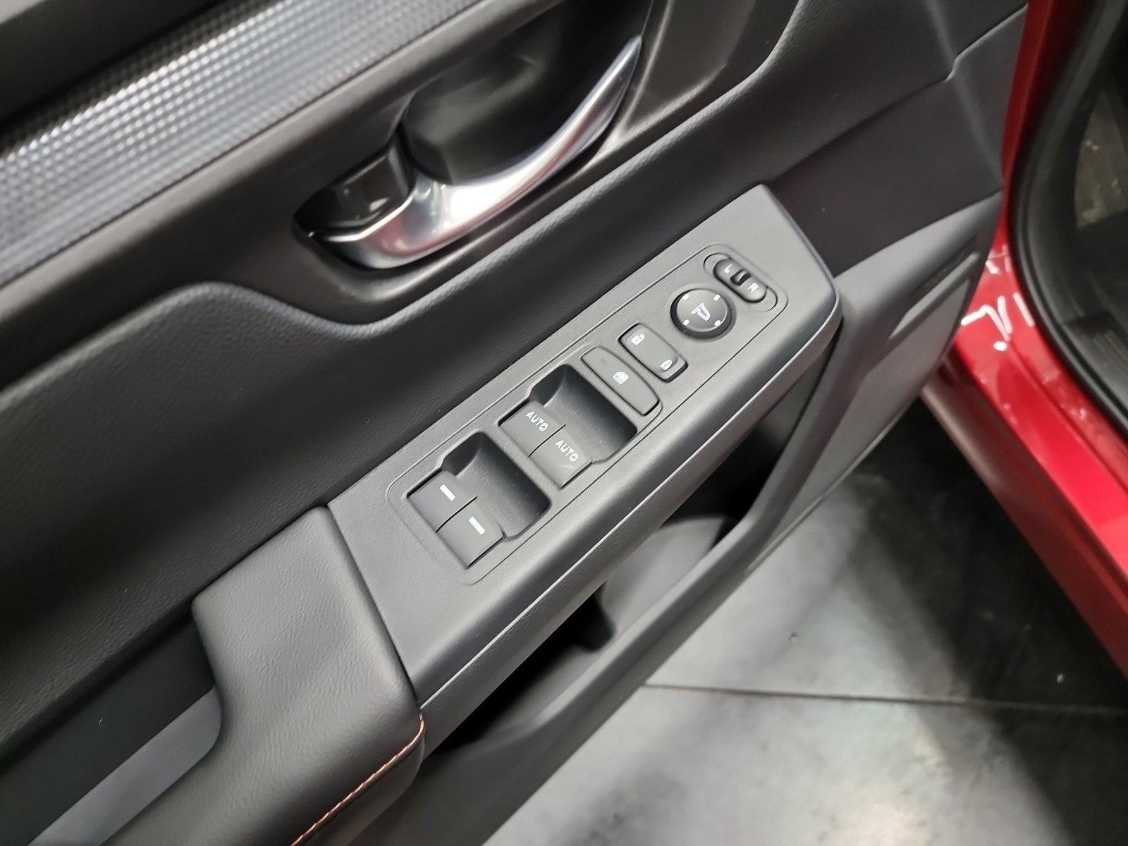 Certified 2025 Honda CR-V Sport image 14