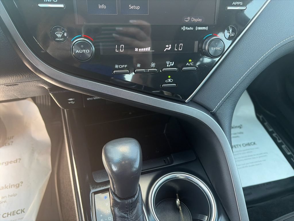 Used 2018 Toyota Camry XSE FWD image 23