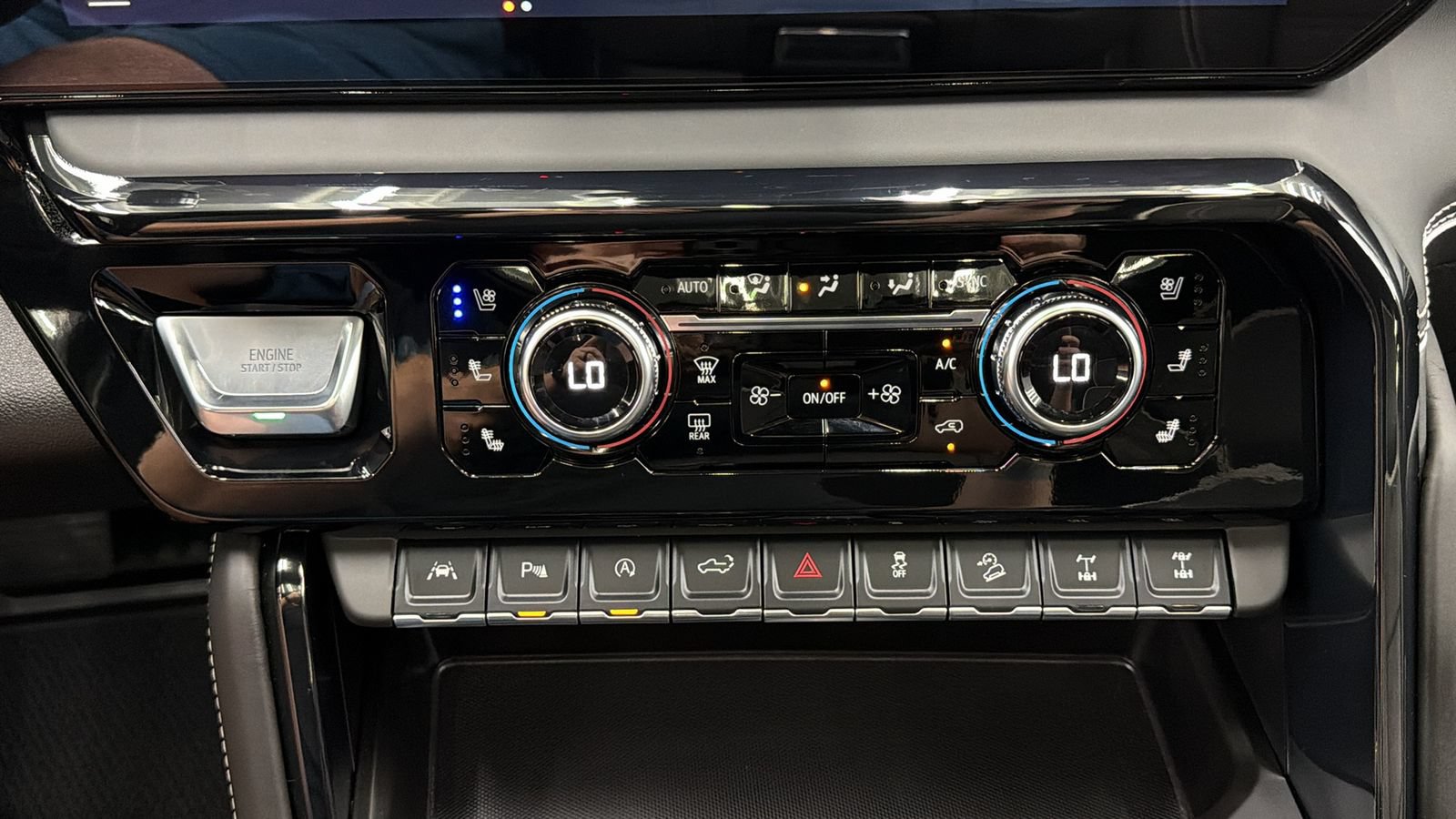 Used 2026 GMC Sierra 1500 AT4X AWD/4WD image 24