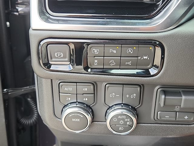 New 2026 GMC Yukon Elevation w/ Elevation Premium Package AWD/4WD image 17