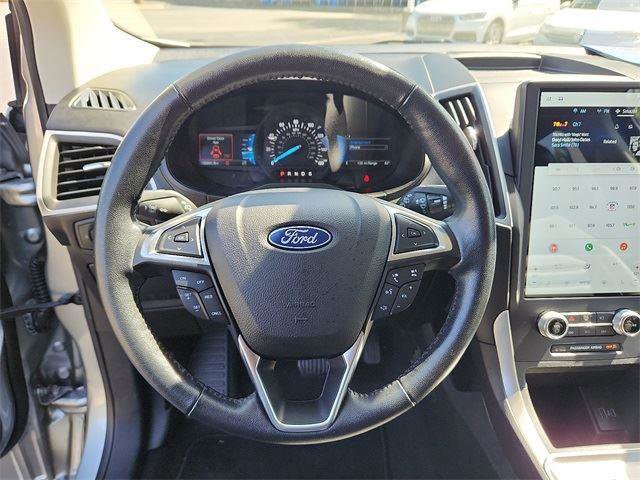 Used 2023 Ford Edge SEL image 16