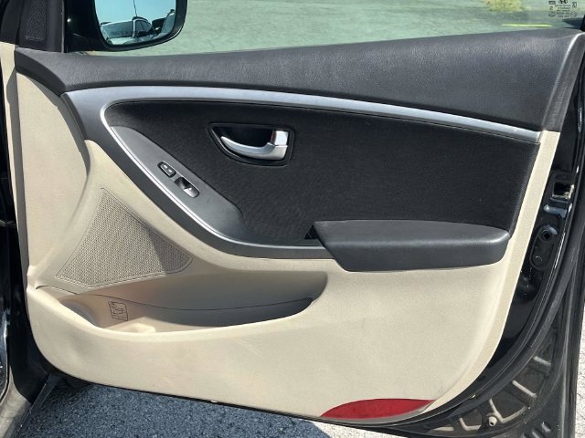 Used 2017 Hyundai Elantra GT FWD image 24