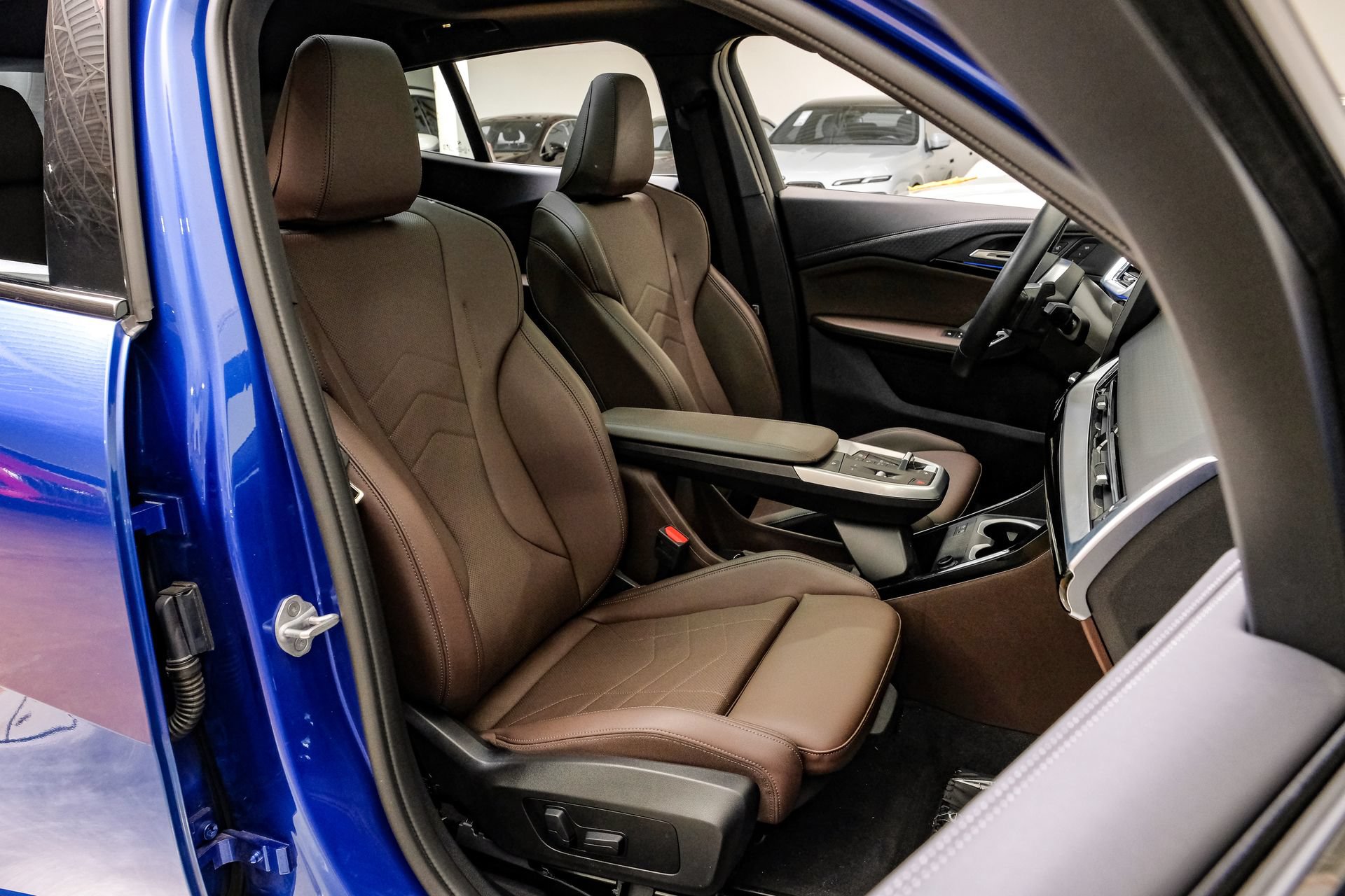 Used 2025 BMW X2 xDrive28i AWD/4WD image 37
