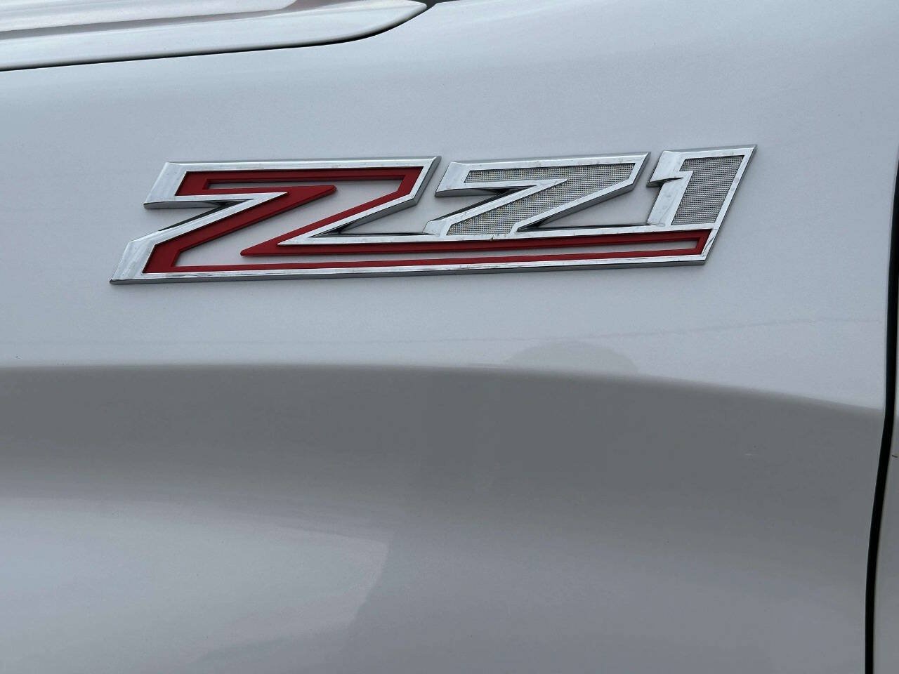 Used 2020 Chevrolet Silverado 1500 LTZ w/ Z71 Off-Road Package AWD/4WD image 38