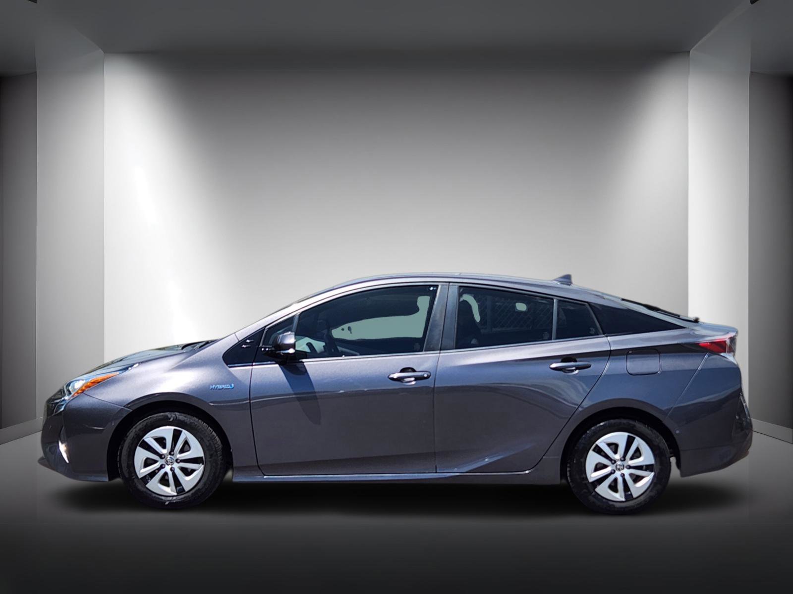 Used 2018 Toyota Prius Three w/ Advanced Technology Package FWD image 2