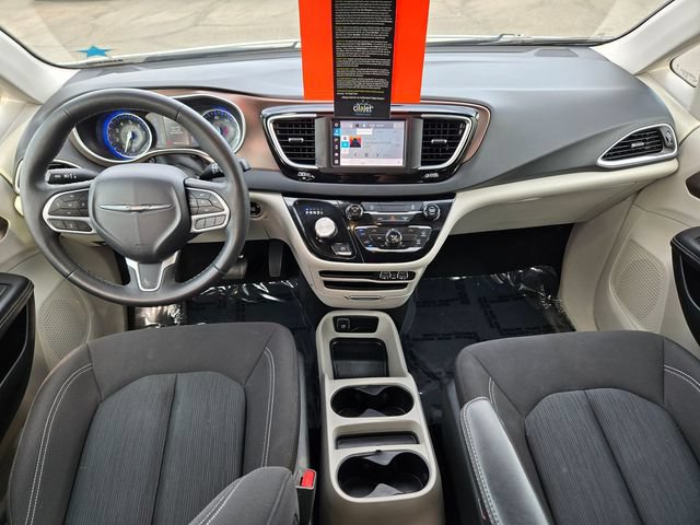 Used 2024 Chrysler Voyager LX FWD image 8