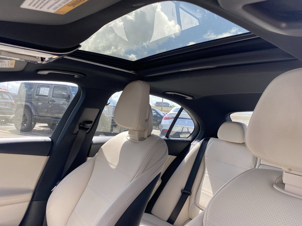Certified 2023 Mercedes-Benz C 300 4MATIC Sedan w/ Exclusive Trim Package image 15