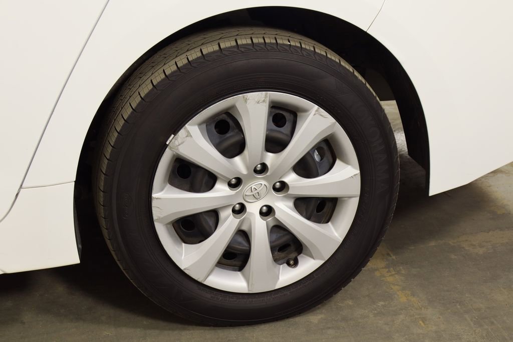 Used 2023 Toyota Corolla LE image 35