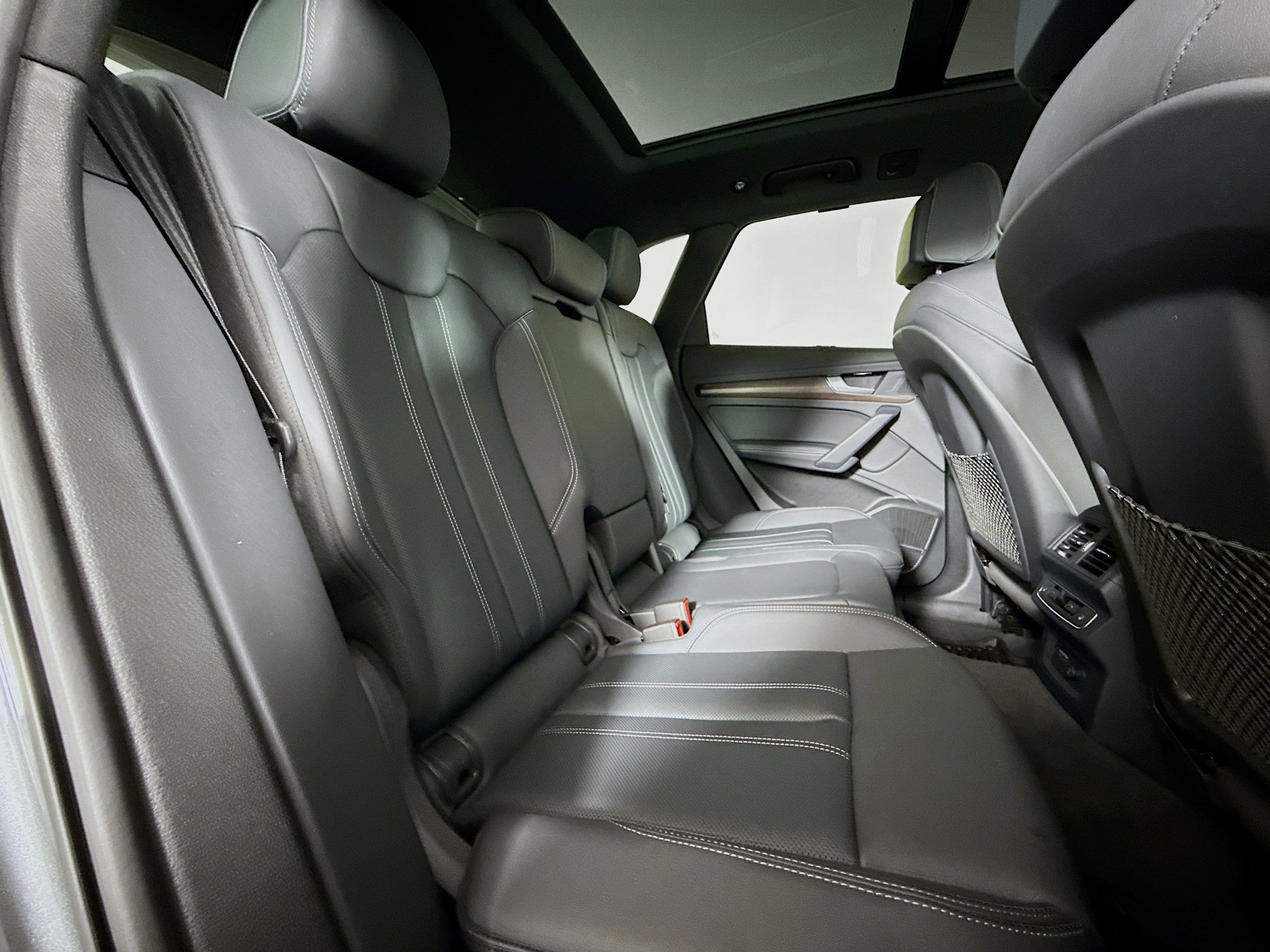Used 2024 Audi Q5 e Prestige AWD/4WD image 27