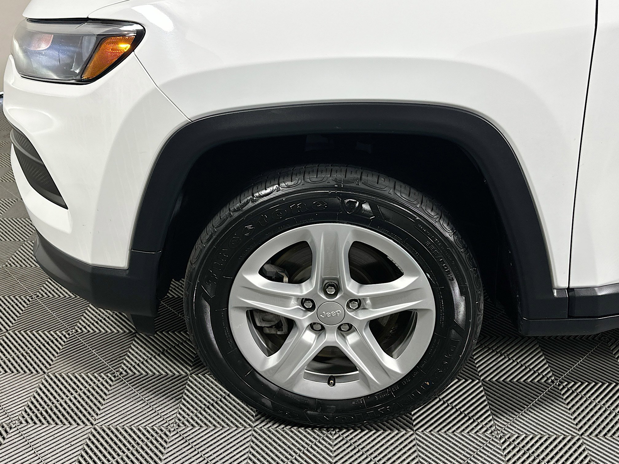 Used 2023 Jeep Compass Sport AWD/4WD image 11