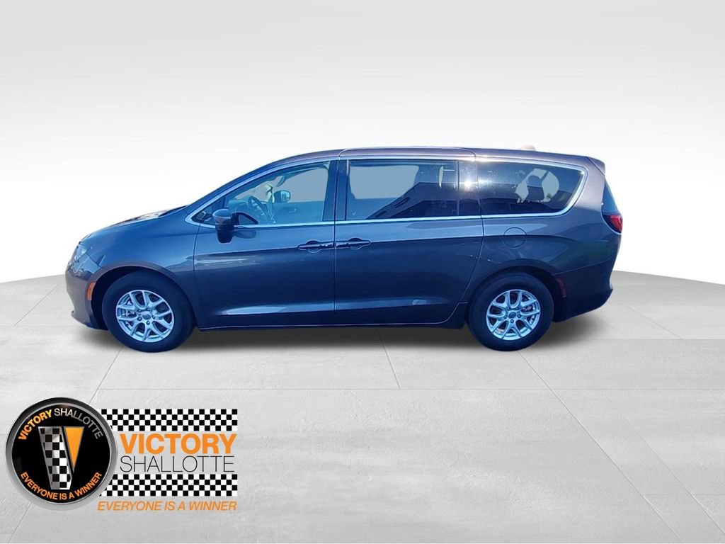 Certified 2023 Chrysler Voyager LX image 18