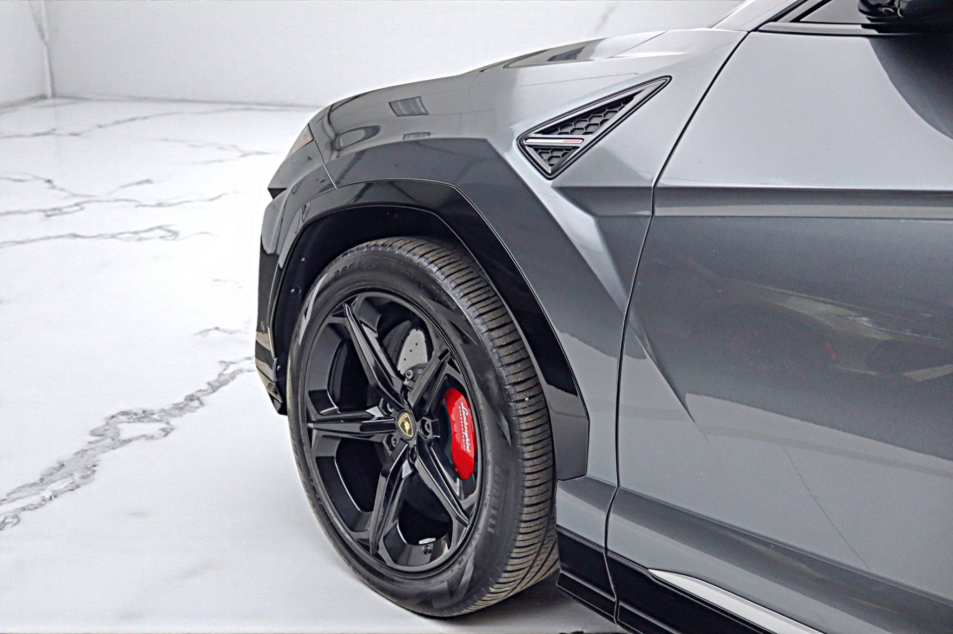 Used 2020 Lamborghini Urus image 17