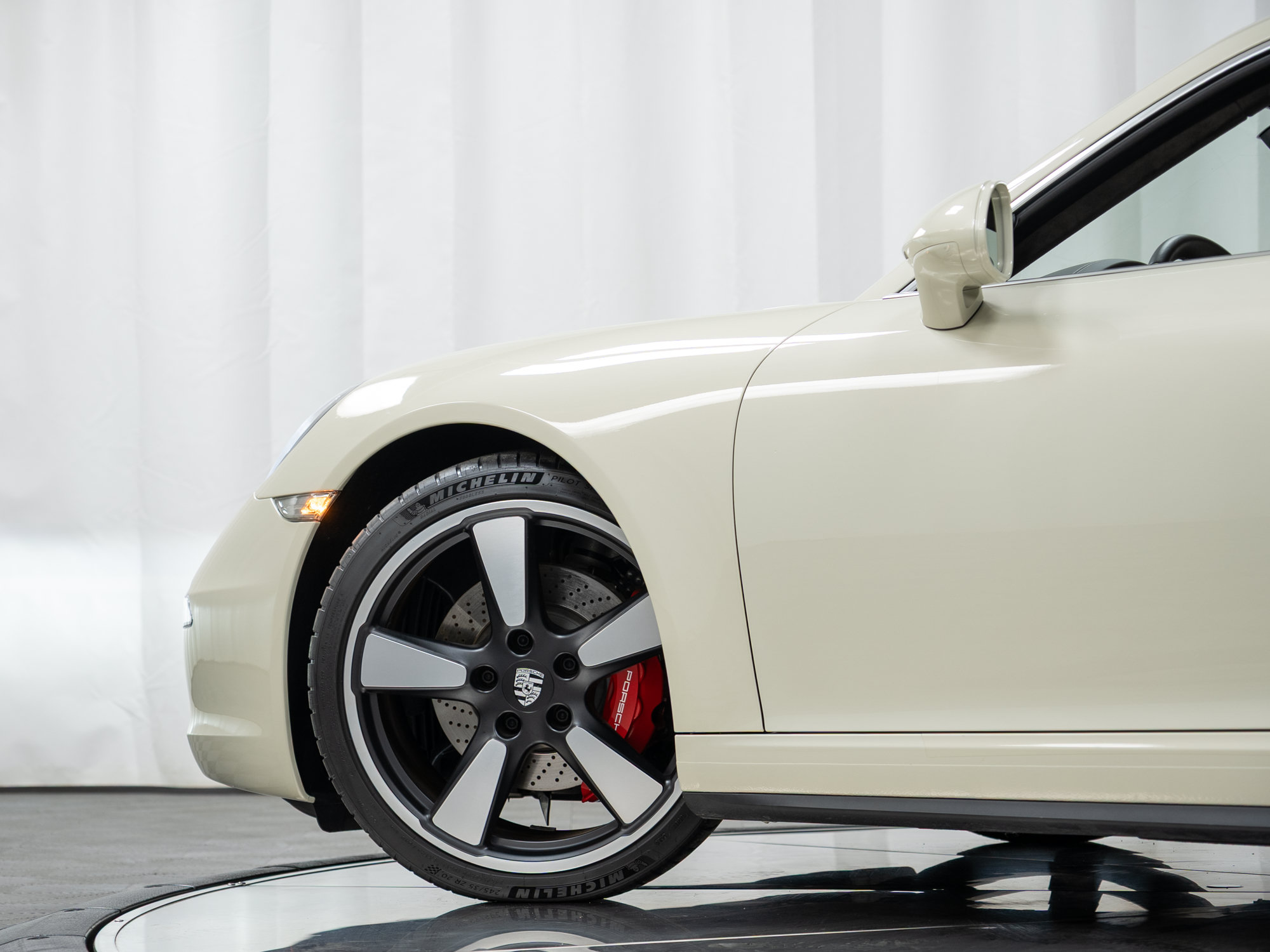 Certified 2014 Porsche 911 50th Anniversary Edition RWD image 46