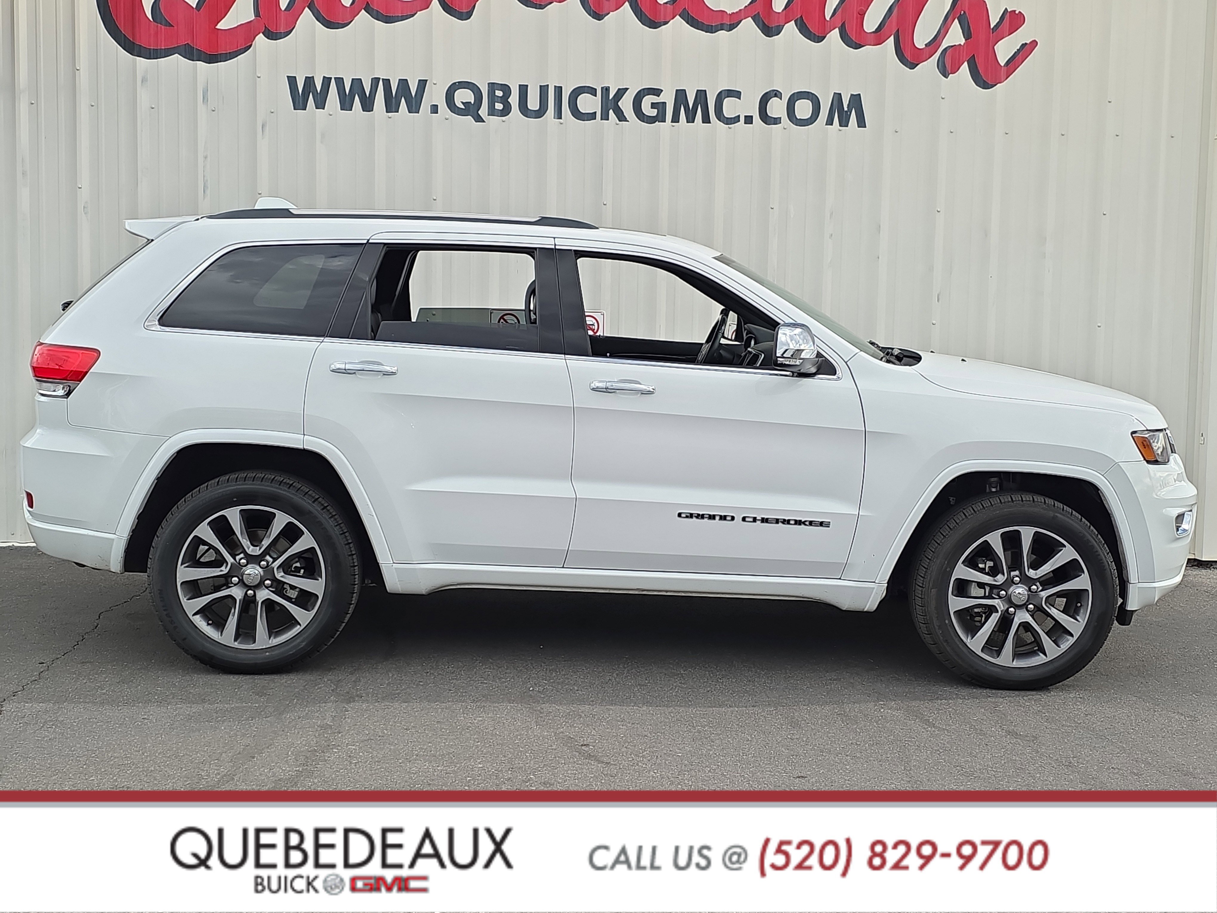 Used 2018 Jeep Grand Cherokee Overland AWD/4WD image 5