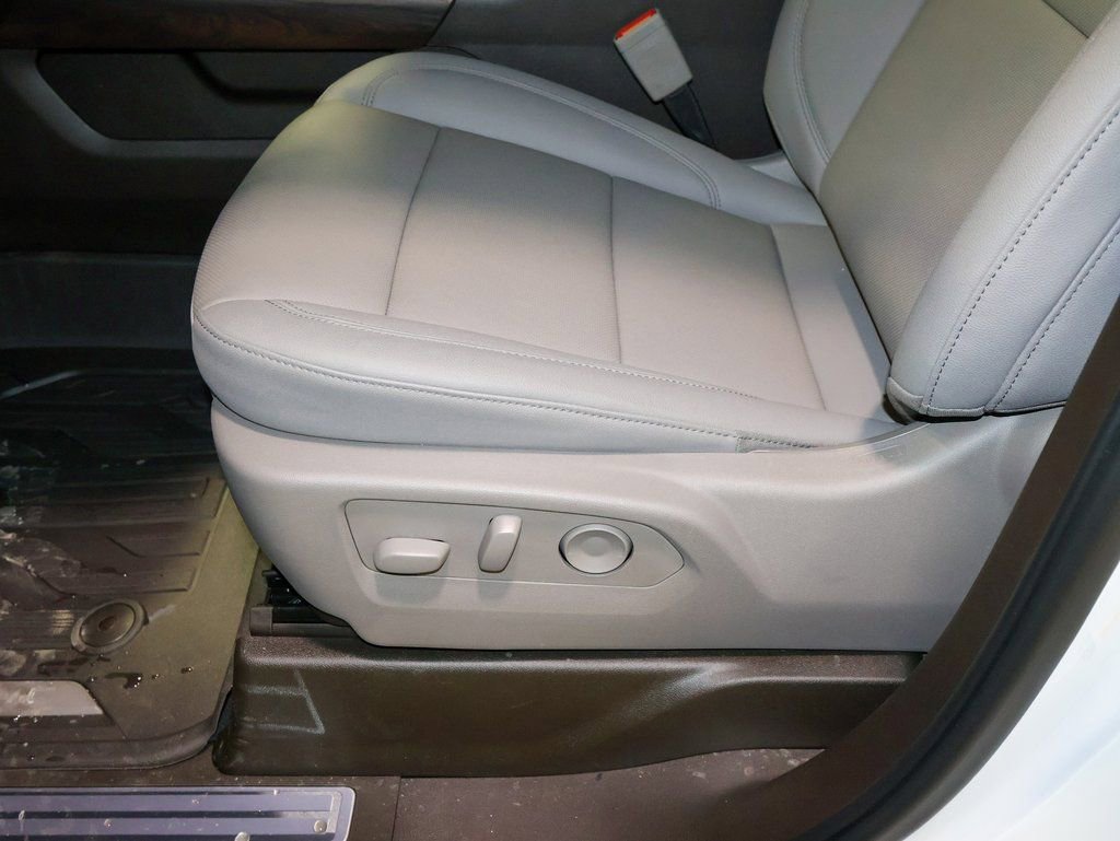 New 2026 GMC Sierra 1500 SLT w/ SLT Premium Plus Package image 8