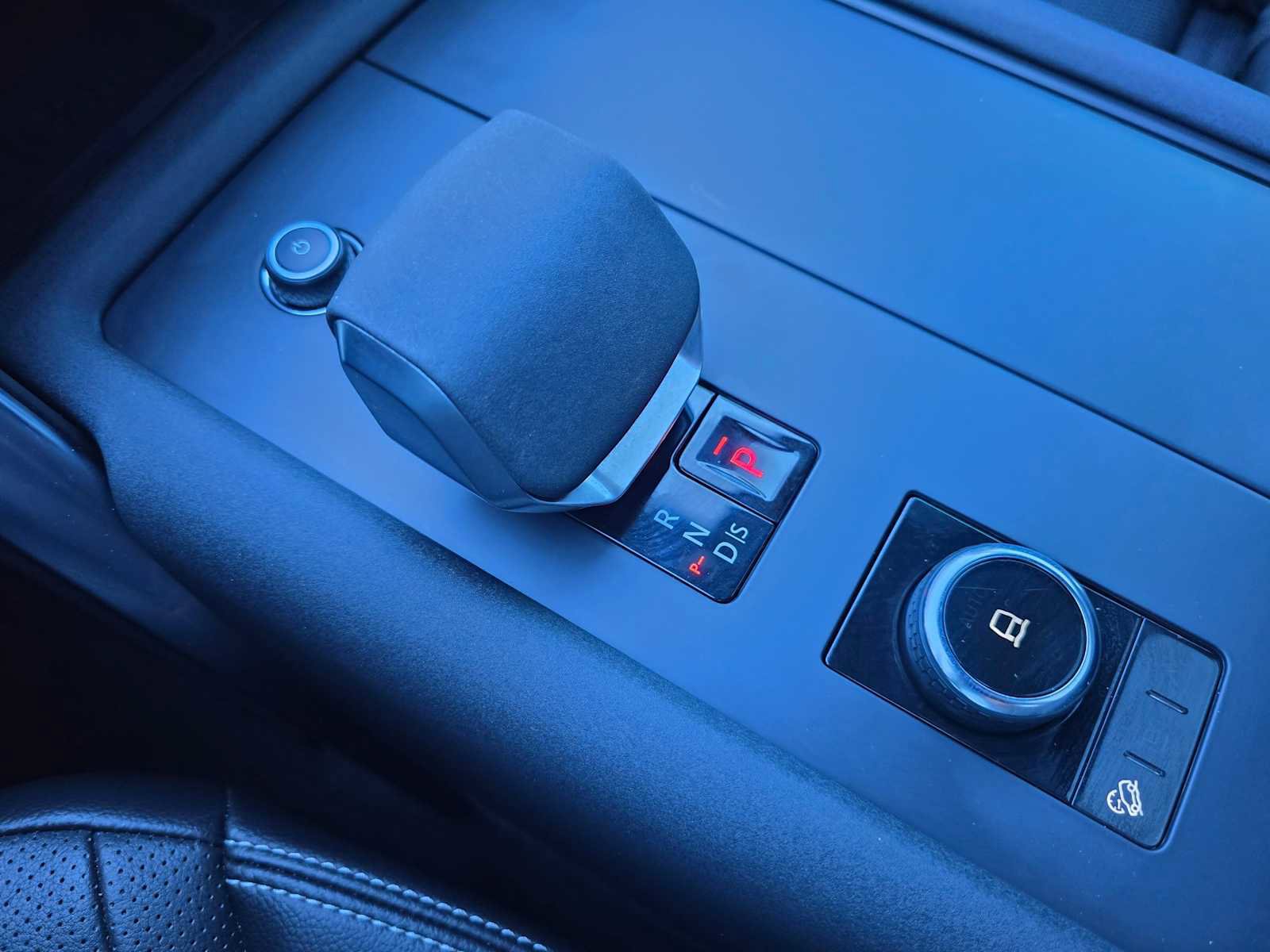 Certified 2023 Land Rover Discovery S R-Dynamic image 43