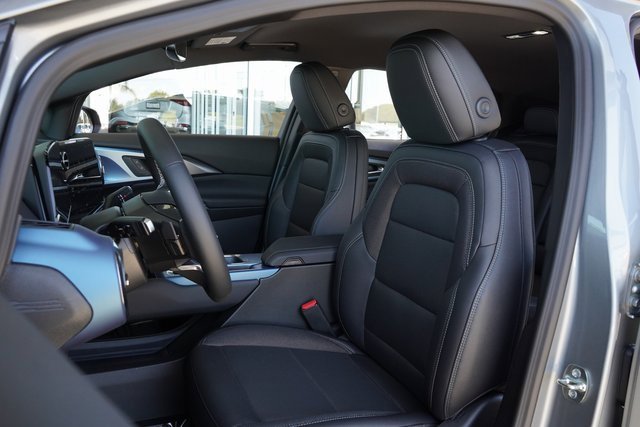 New 2025 Chevrolet Equinox EV LT image 20