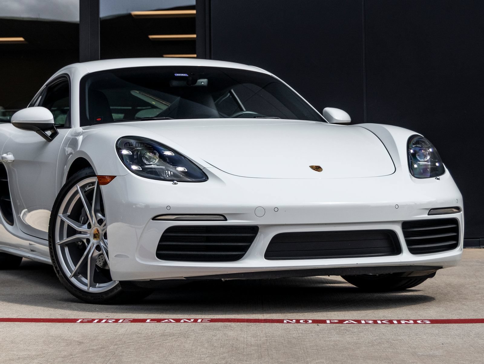 Certified 2024 Porsche 718 Cayman RWD image 9