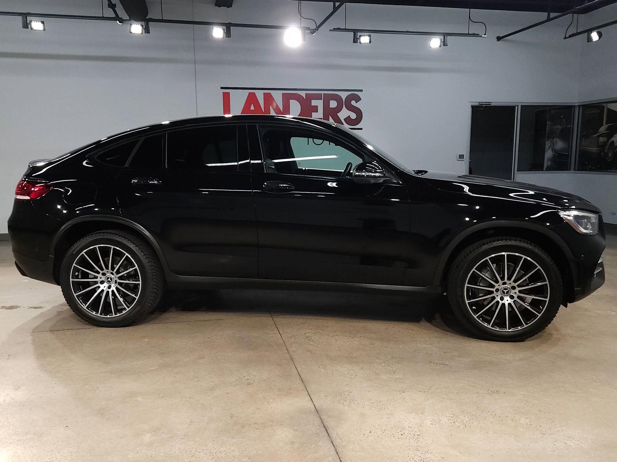 Used 2021 Mercedes-Benz GLC 300 4MATIC Coupe image 8