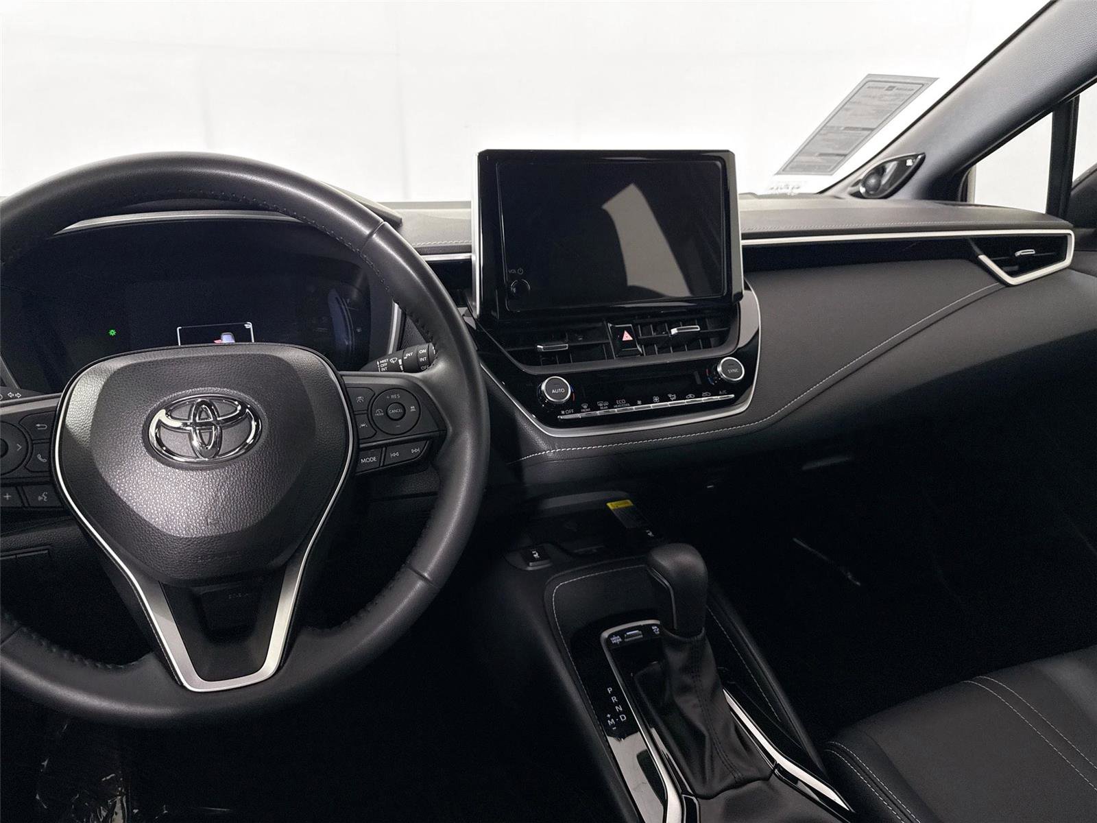 Certified 2025 Toyota Corolla XSE FWD image 32