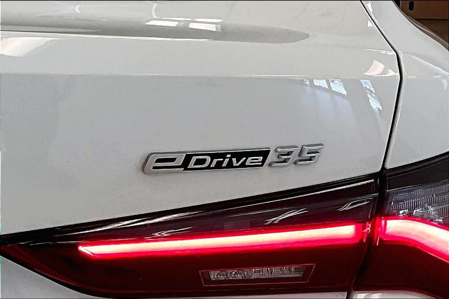 Used 2023 BMW i4 eDrive35 RWD image 29