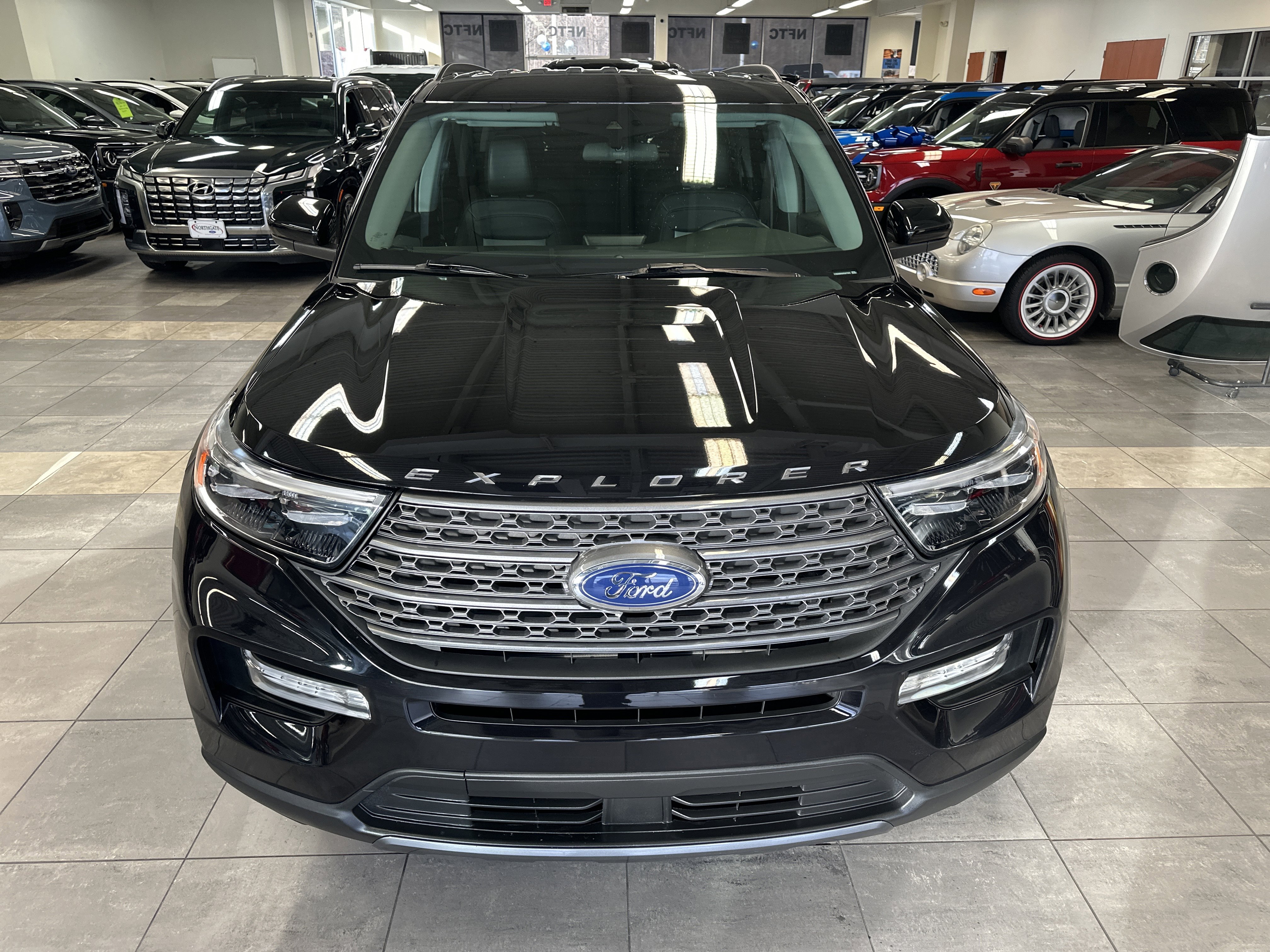 Used 2023 Ford Explorer XLT w/ Equipment Group 202A image 20