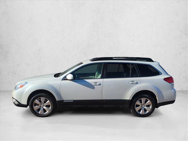 Used 2010 Subaru Outback 3.6R Limited image 8