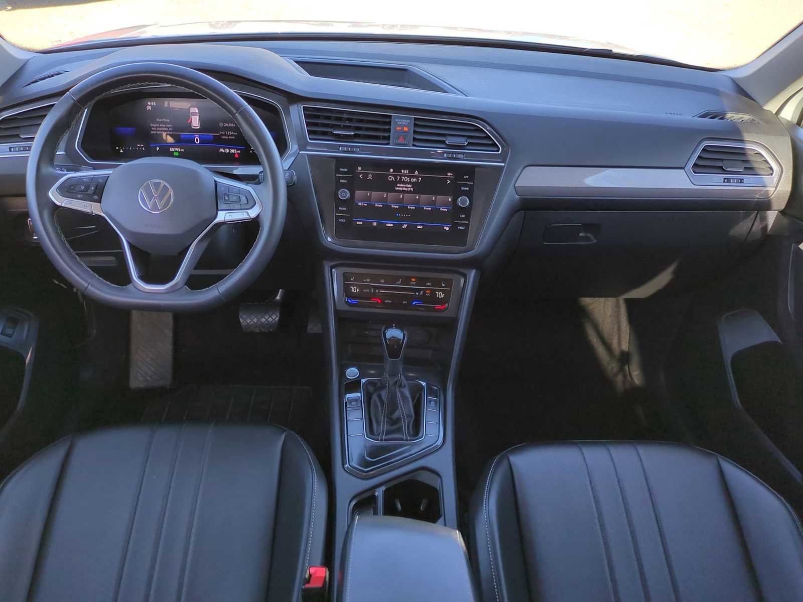 Used 2024 Volkswagen Tiguan SE image 19