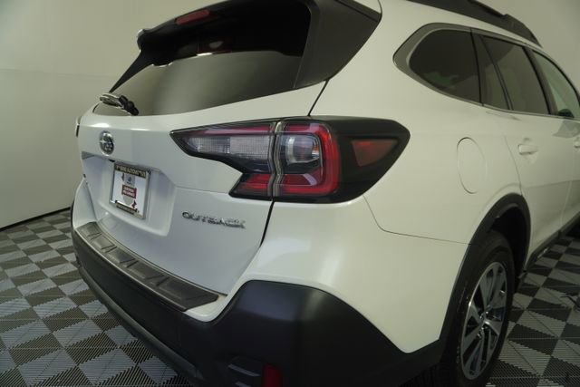 Used 2022 Subaru Outback Premium image 13