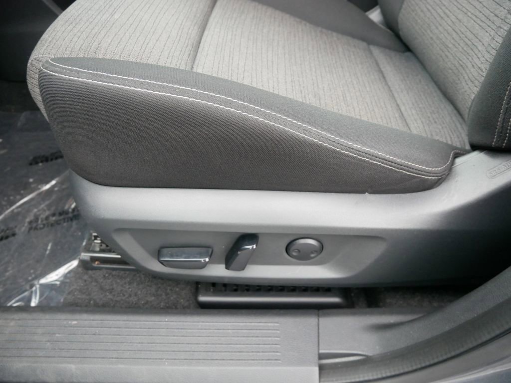 Used 2023 Nissan Rogue SV image 8