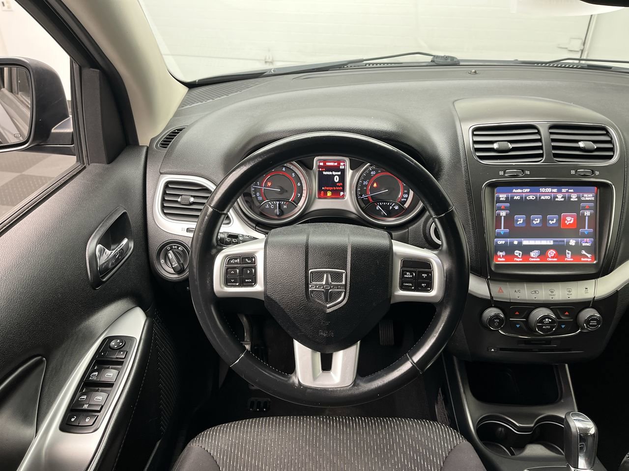 Used 2014 Dodge Journey SXT w/ Flexible Seating Group image 13