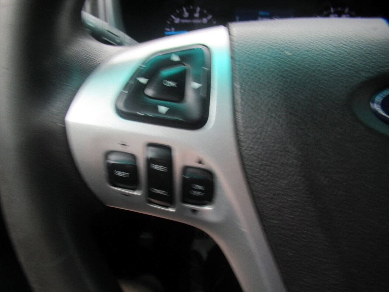 Used 2013 Ford Explorer Police Interceptor Utility AWD w/ Two-Tone Vinyl Pkg 1 image 16