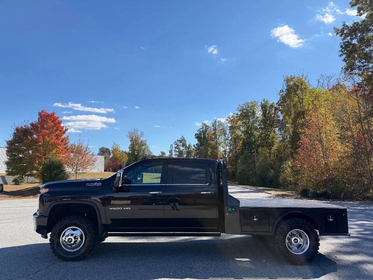 Used 2023 Chevrolet Silverado 3500 High Country image 4