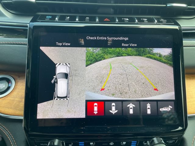 Used 2022 Jeep Grand Cherokee Summit AWD/4WD image 33