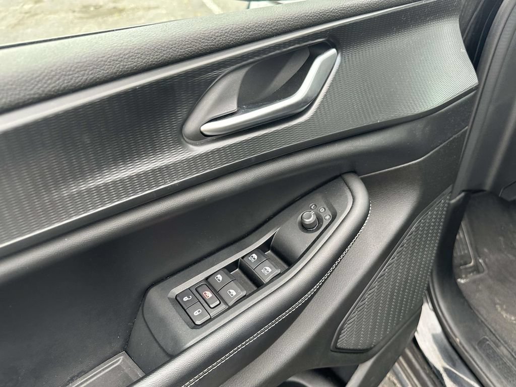 Used 2023 Jeep Grand Cherokee L Laredo AWD/4WD image 18