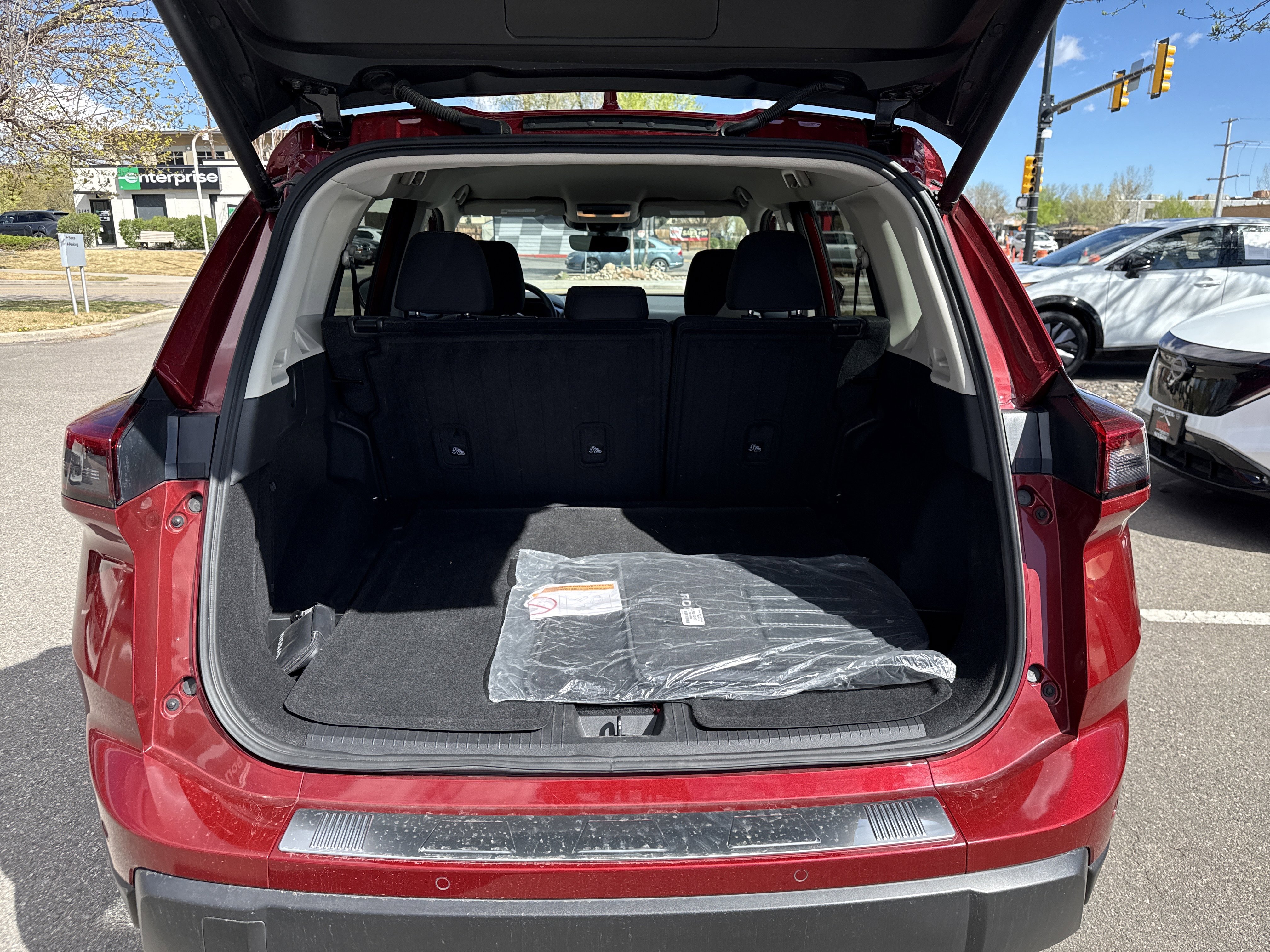 Certified 2024 Nissan Rogue SV AWD/4WD image 11
