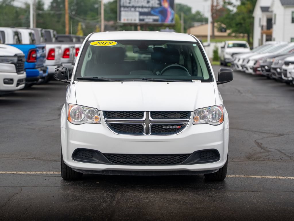 Used 2019 Dodge Grand Caravan SE FWD image 3