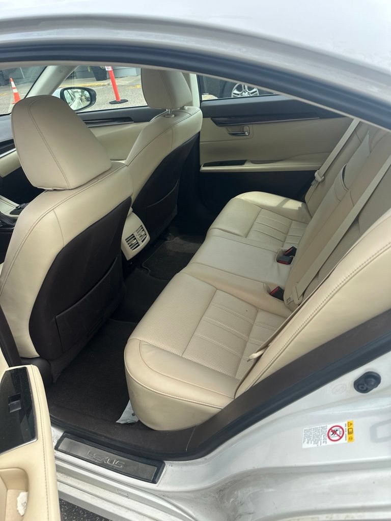 Used 2017 Lexus ES 350 w/ Luxury Package FWD image 12